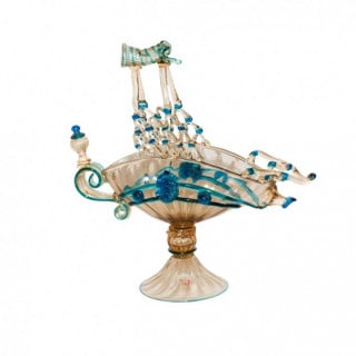 Venezia goblet in gold glass with blue details