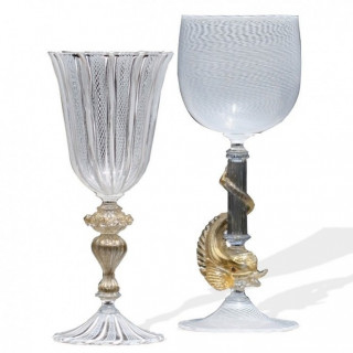 Venezia goblet set in white glass with gold details