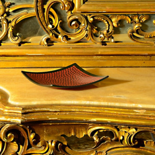 modern elegant centerpiece for interior design living room decor