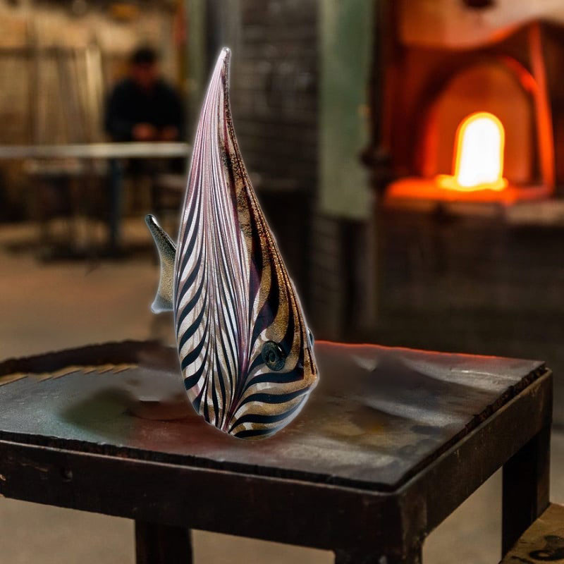 MAORI Scultura vetro pesce ametista e oro