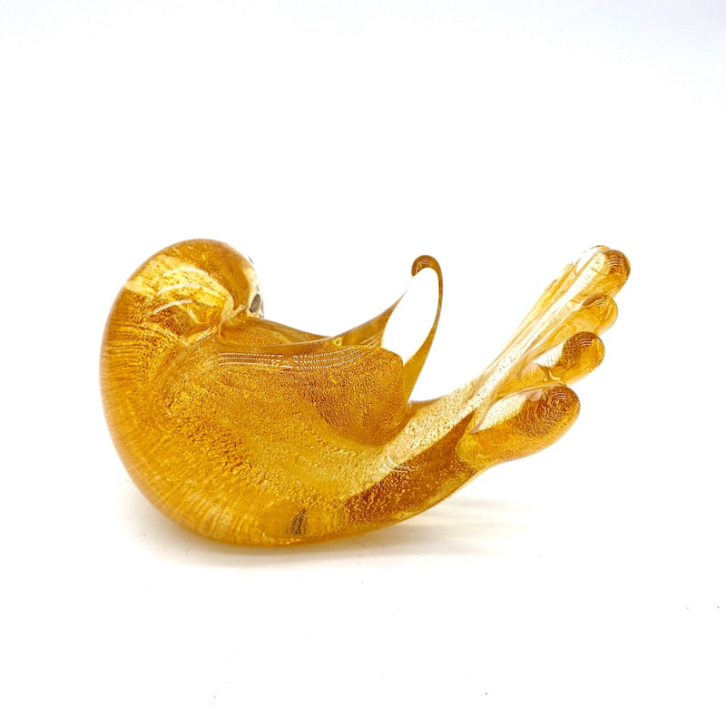 scultura volatile gialla