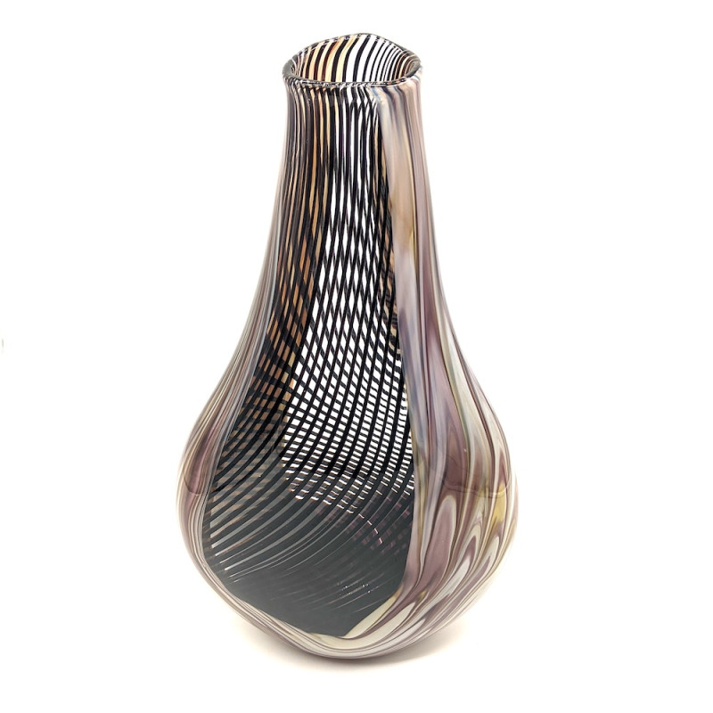 luxury-minimal-murano-artisan-vase