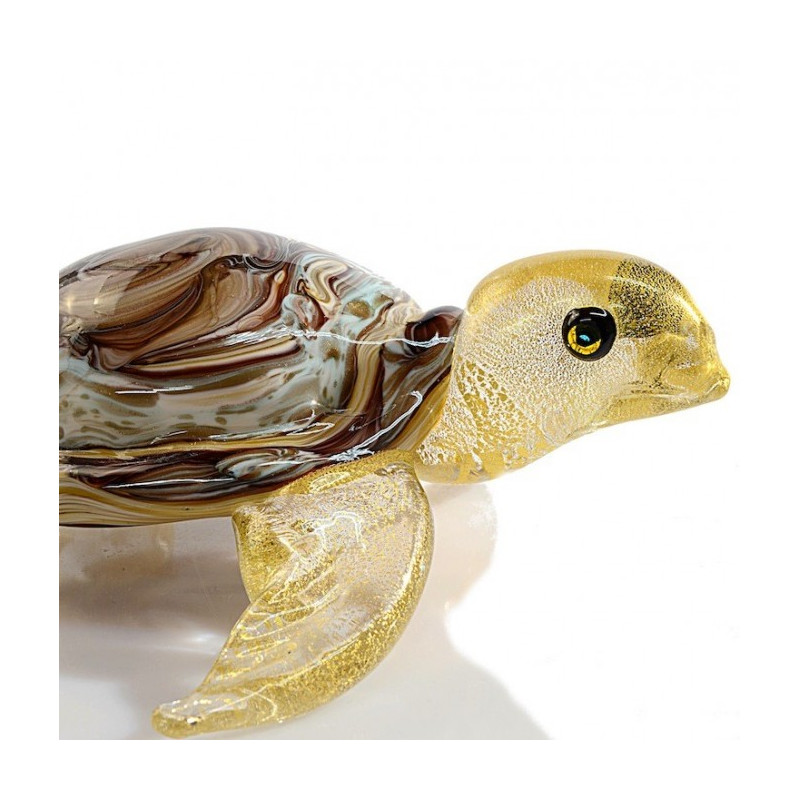 animal glass sculpture with details
