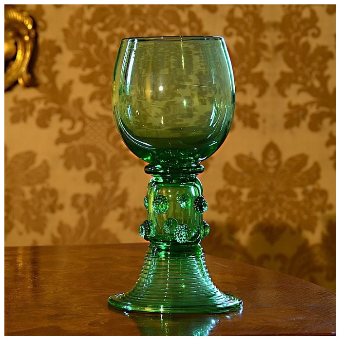 calice veneziano in vetro verde artigianale