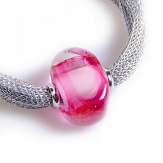 Bracciale rosa in stile moderno