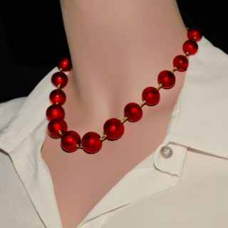 beads glass necklace