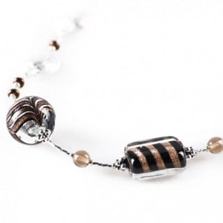 Short necklace silver and black