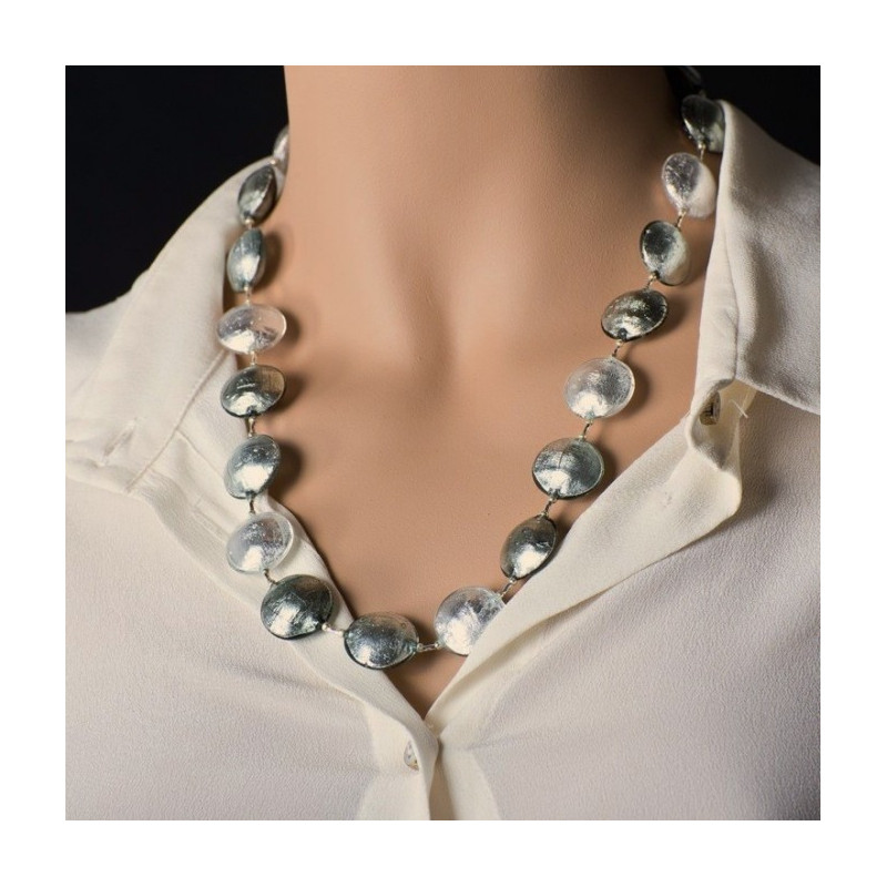 PASTIGLIA Necklace with grey beads and silver leaf