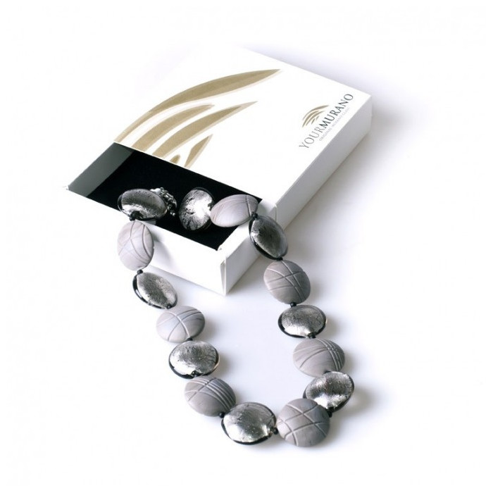 Modern necklace silver leaf beads