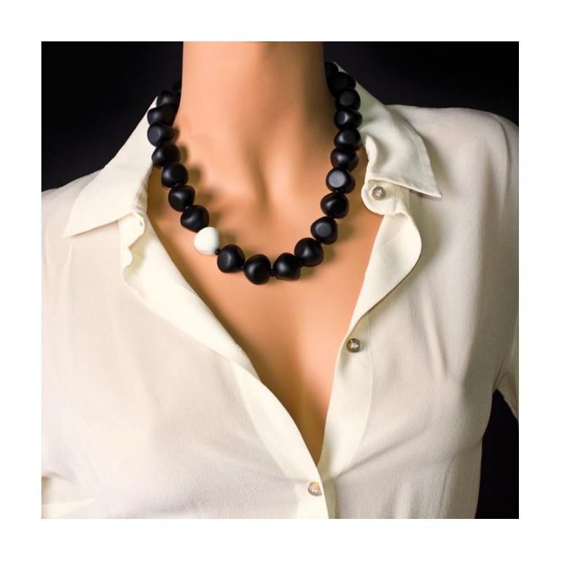 Murano glass black necklace
