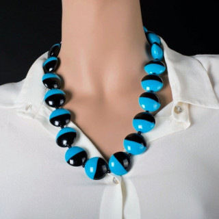 Jewelry with bicolor beads