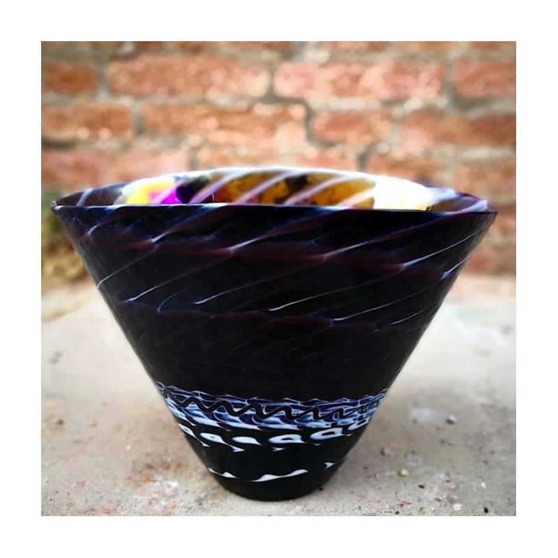 vaso ornamentale basso in vetro colorato