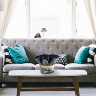 black vase gold crystal details elegant iving room decor