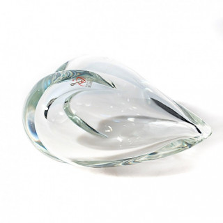Elegant Murano glass heart sculpture