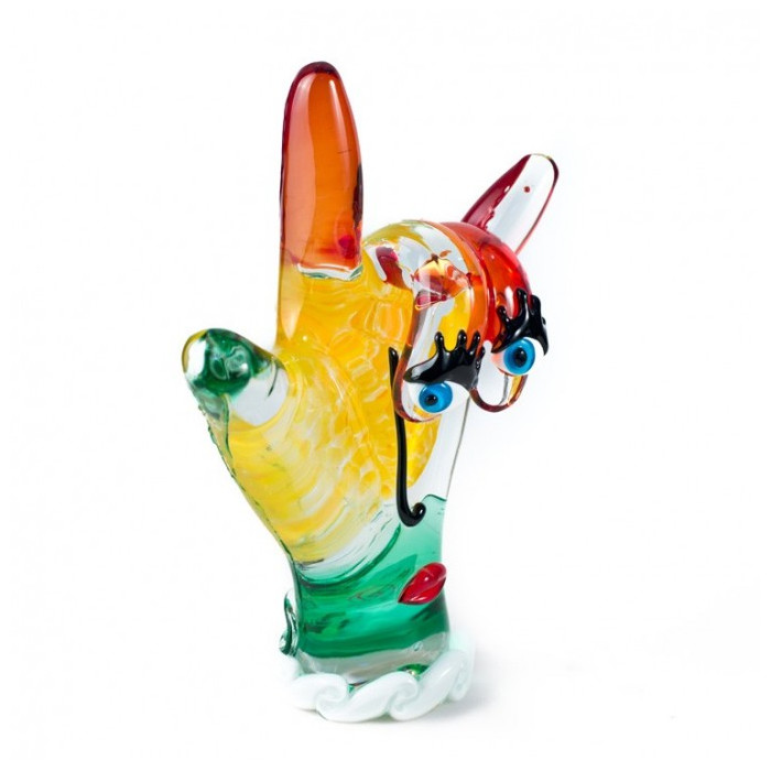 scultura di mano in vetro soffiato di design moderno