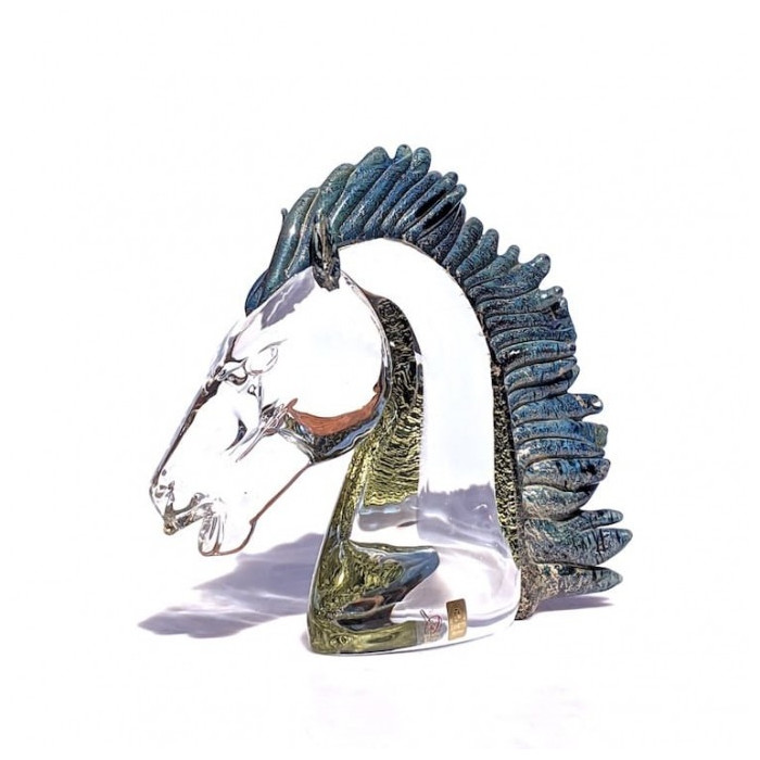 scultura cavallo in cristallo con dettagli blu e oro