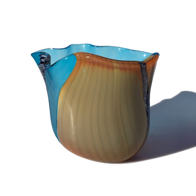 Handkerchief design blown-glass vase