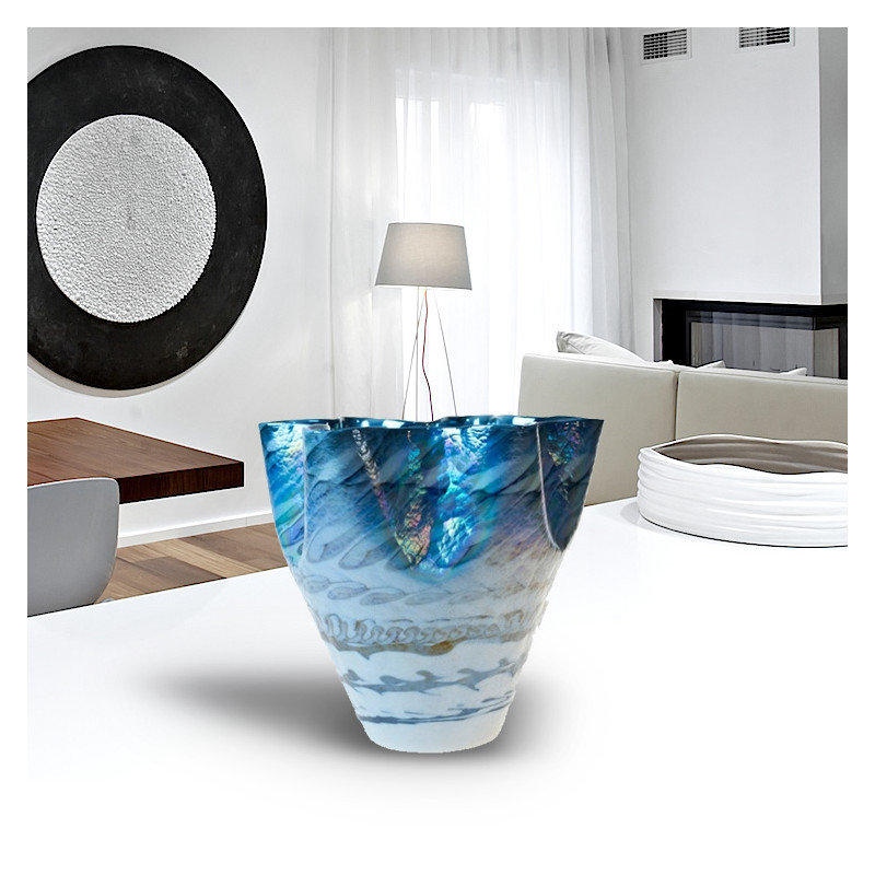 Elegant vase home décor