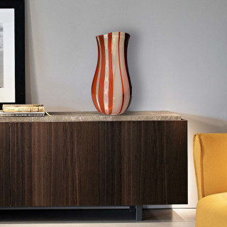 Elegant vase home décor