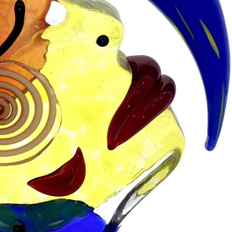 scultura di donna capelli blu