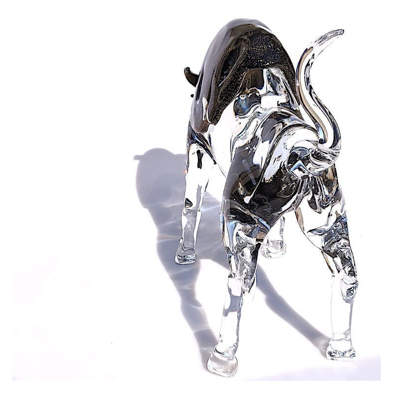 Crystal glass sculpture with gold details