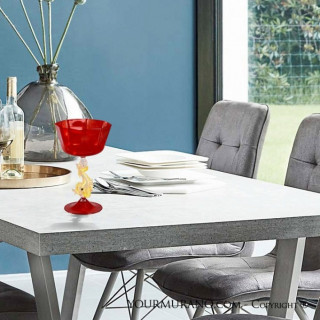 calice elegante di lusso con decorazione oro