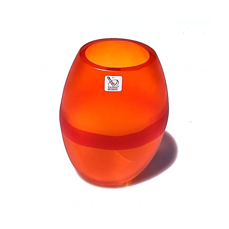 red vase modern design