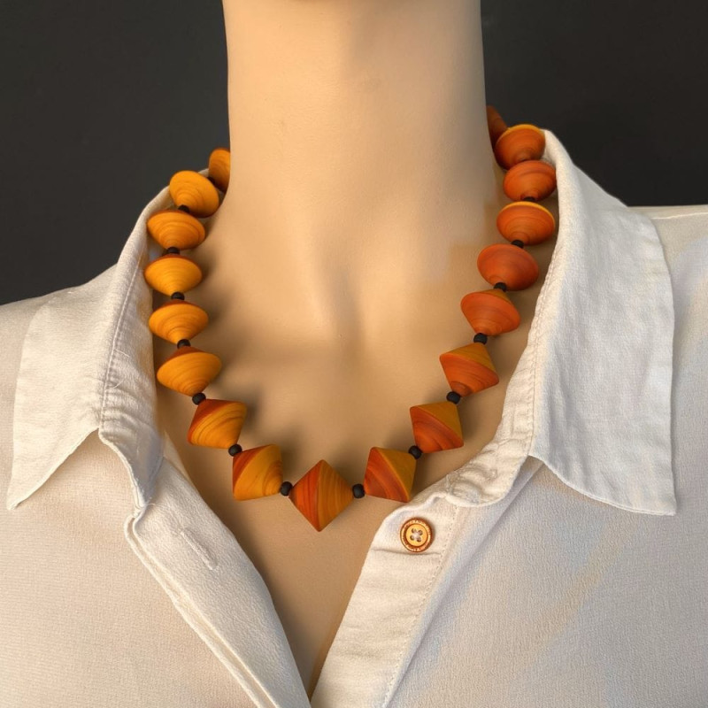 ANNA brown conical beads elegant necklace