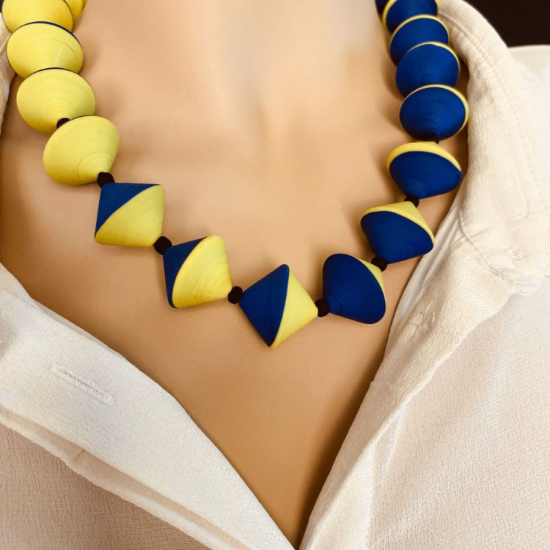 Immerse yourself in the timeless allure of the Murano Glass Necklace