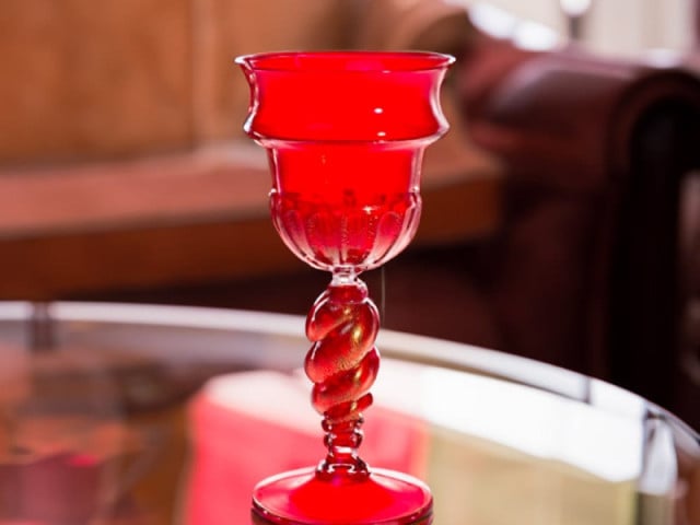Calici in vetro di murano: eleganza senza tempo e artigianalità veneziana