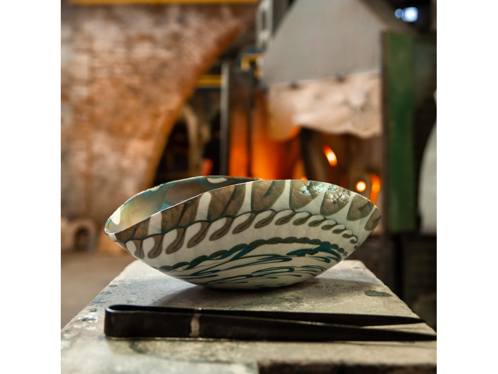 Glass Centerpieces for Dining Tables: Unique Design Ideas