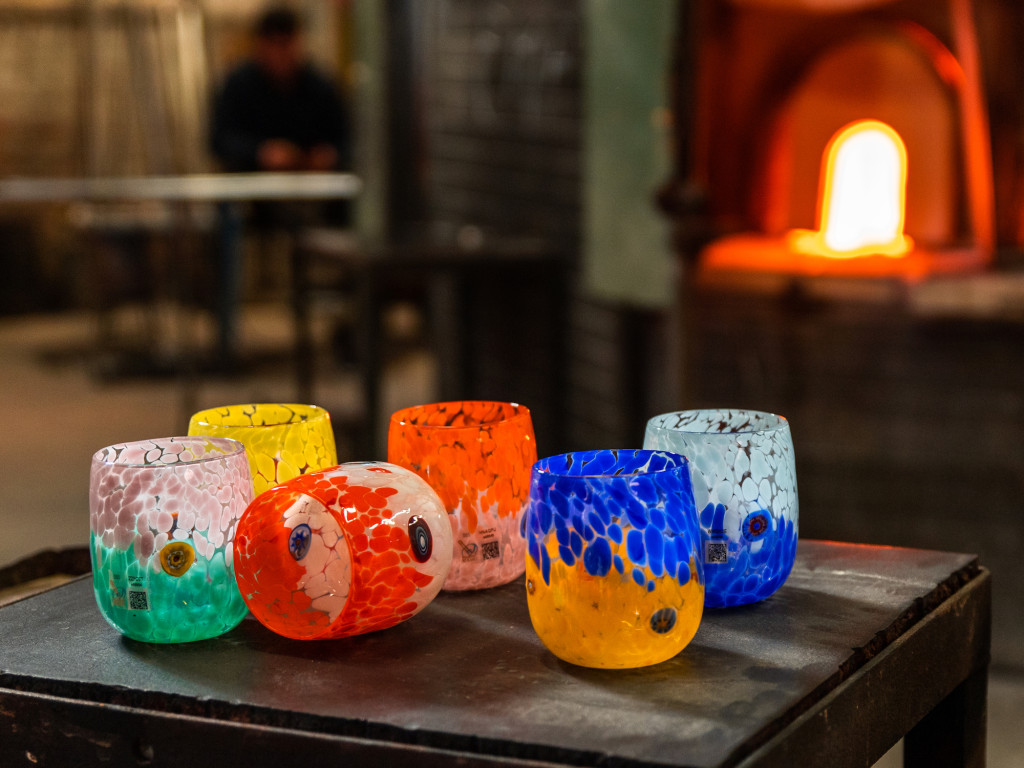 Eleganza quotidiana  Set di bicchieri in vetro di Murano per un lusso  pratico